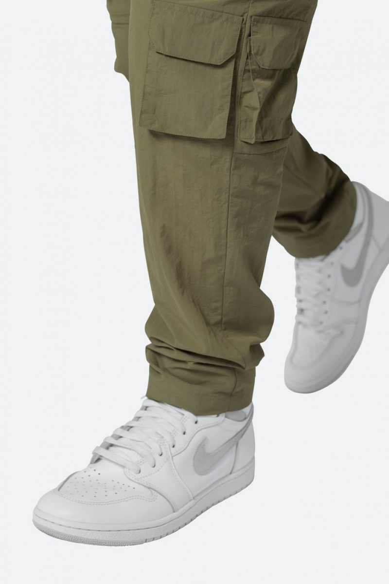 Mnml Nylon Cargo Traveler Pants Cargos Olive | QZ22-E6OX